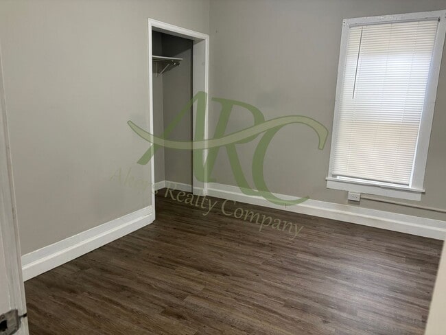 Photo - 1610 W 18th St