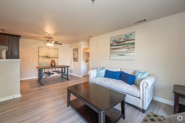 2BR, 1BA - Florencia