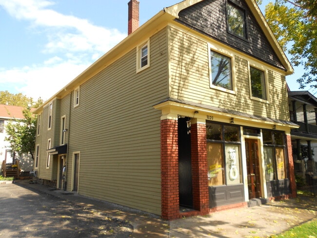 Building Photo - 1018 Kenilworth Ave Unit 2