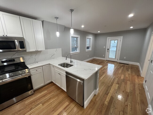 Building Photo - 15 Harold St Unit 1A Rental