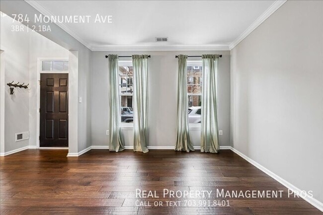 Photo - 784 Monument Ave