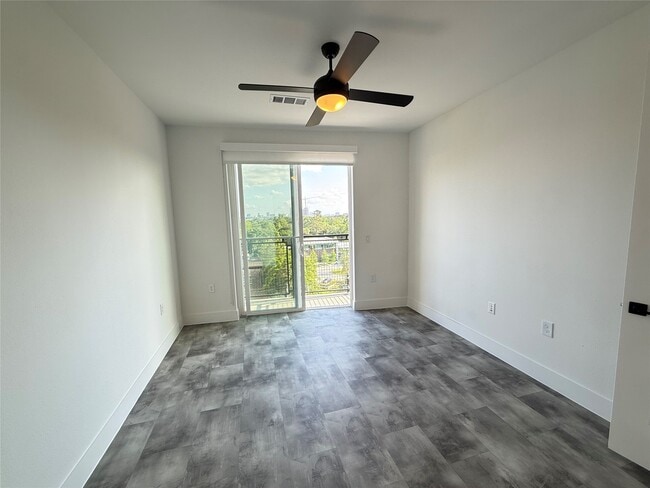 Photo - 2520 Washington Ave Unit A4-518