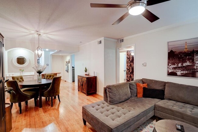 Building Photo - 7920 Rockwood Ln Unit 128