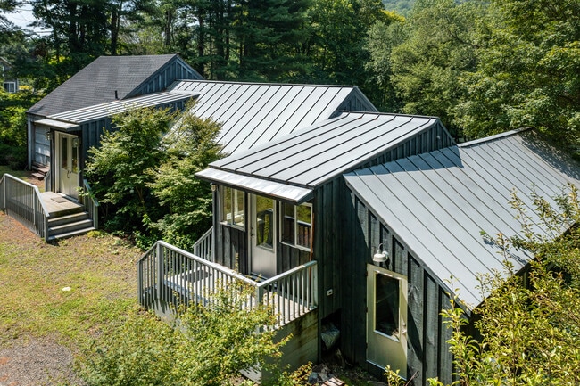 Photo - 359 Nettleton Hollow Rd House