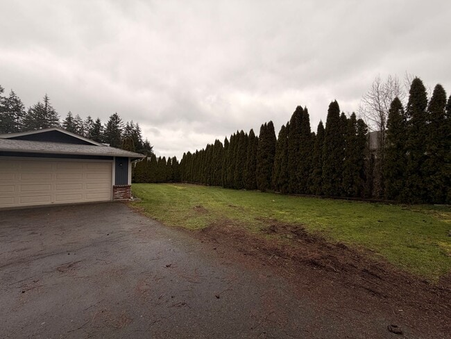 Photo - Private and quiet 3BD, 2 BA w/ 2 car garage near Fedrickson!