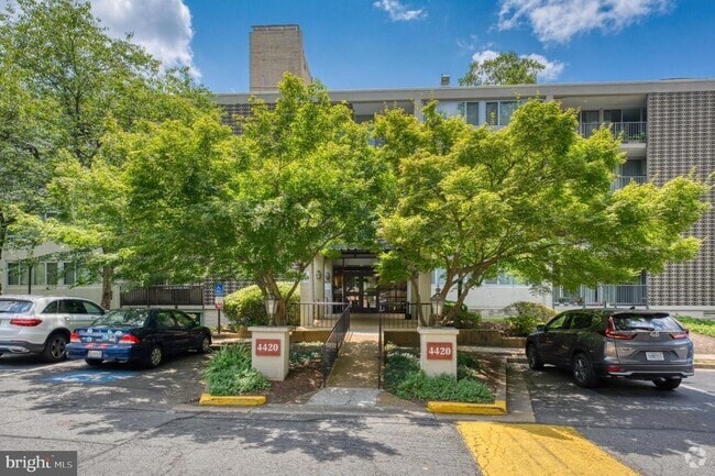 Building Photo - 4420 Briarwood Ct N Unit 25 Rental