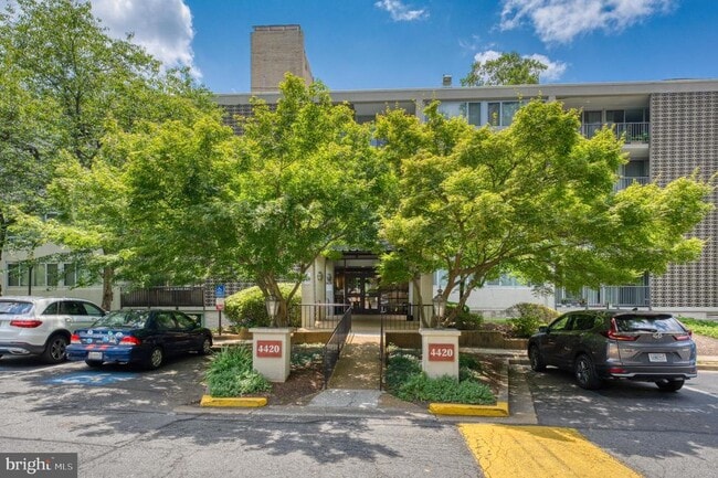 Building Photo - 4420 Briarwood Ct N Unit 25 Rental