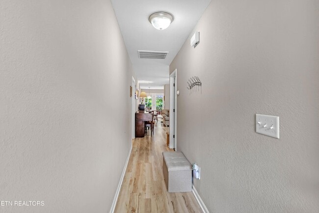 Photo - 1529 Sails Way