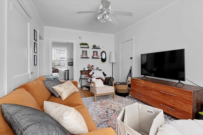 Photo - 654 W Oakdale Ave Unit 3n