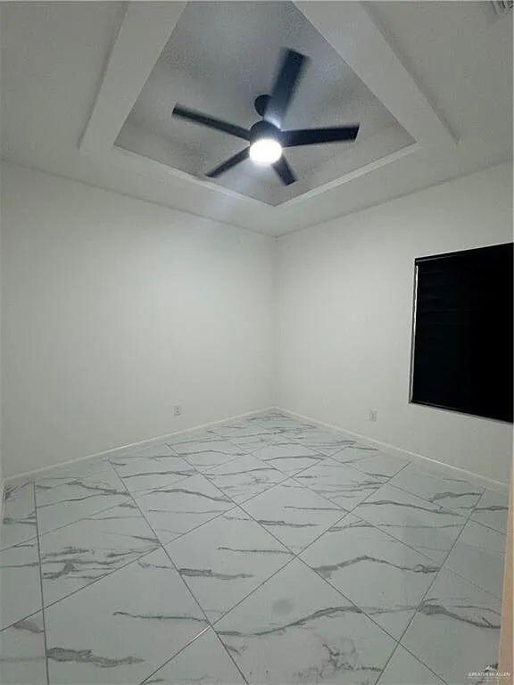 Photo - 909 Glory St Unidad 3