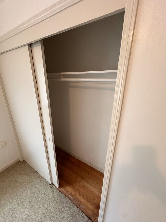 Photo - BEAUTIFUL 1 BEDROOM 1 BATHROOM FOR RENT!!!!