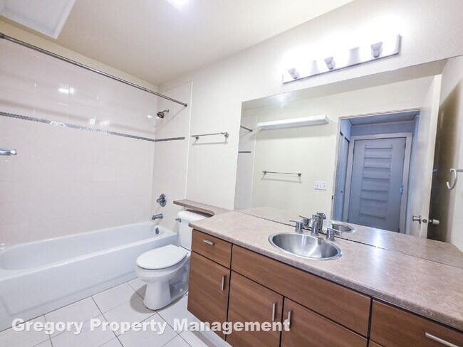 Photo - 700 E Denny Way Unit 208