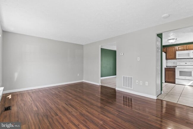 Photo - 4817 Kingfisher Ct