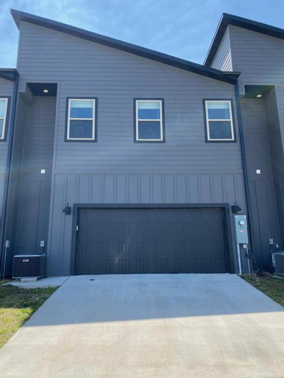 Photo - 2256 W Moore Ln