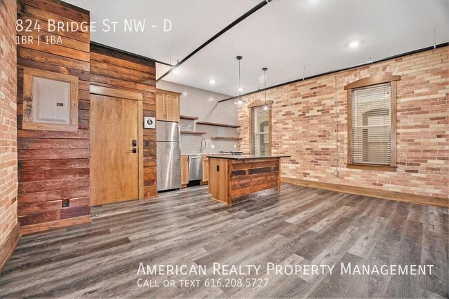 Photo - 824 Bridge St NW Unit D