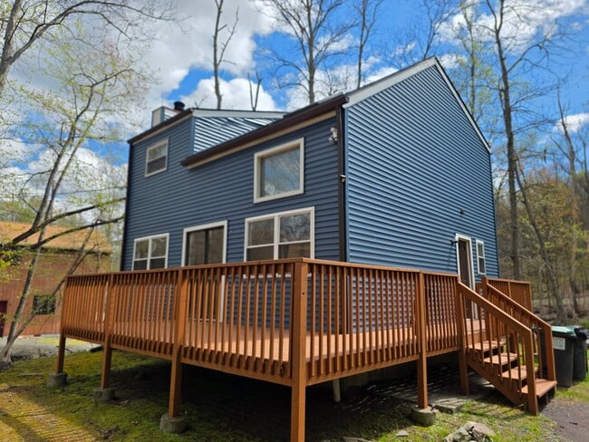 Photo - 362 Somerset Dr