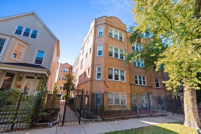 Photo - 3555 W Lyndale St Condominio Unidad 1B