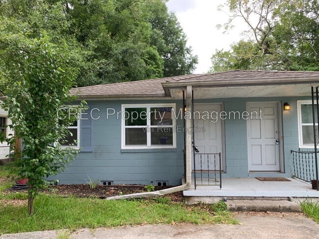 Building Photo - 1519 Balsam St