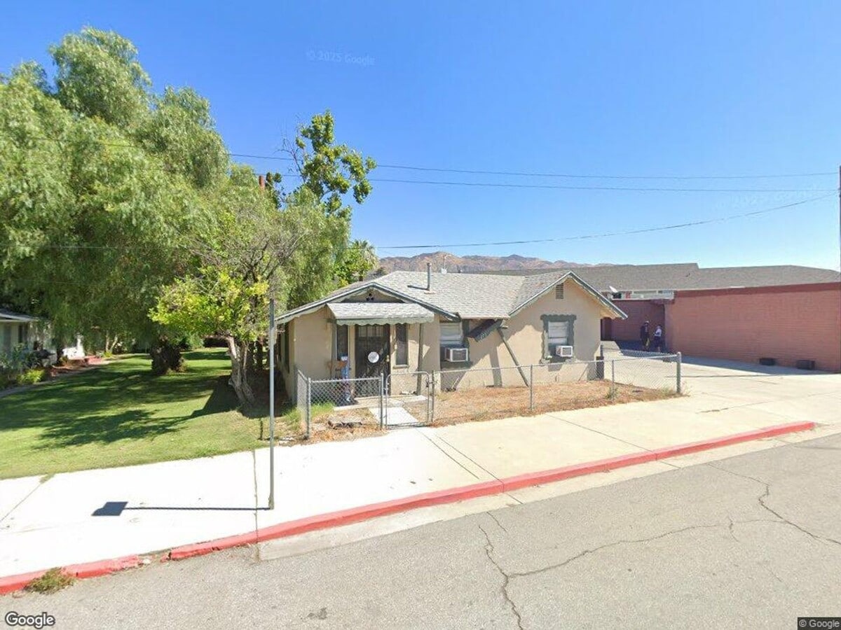 FOR RENT 2 BEDROOM 1 BATH HOUSE $1800 - FOR RENT 2 BEDROOM 1 BATH HOUSE $1800