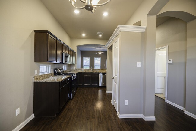 Photo - 1909 Maize Ct