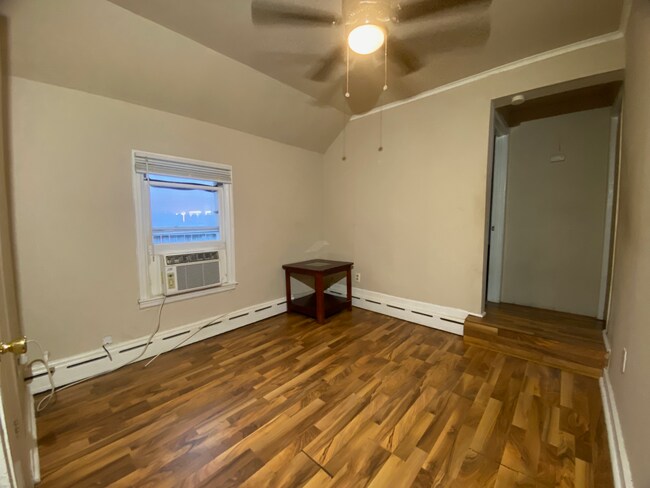 Photo - 201 N Lincoln Ave Unit 1