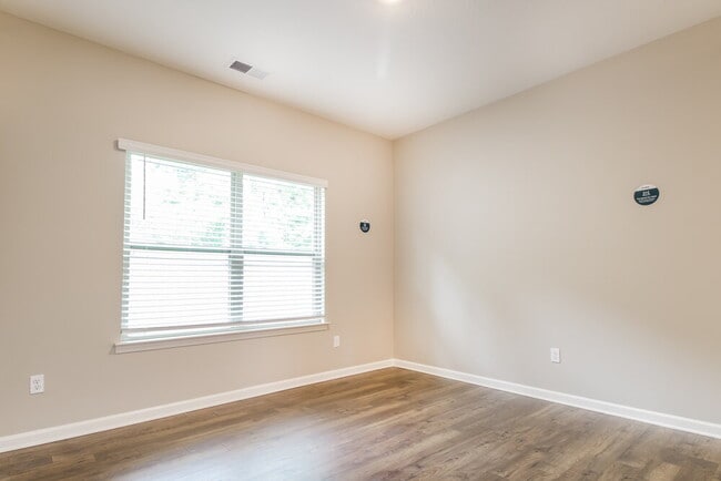 Photo - 365 Beau Tisdale Dr