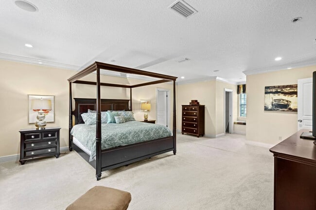 Photo - 620 NW 23rd St Unit ID1359095P