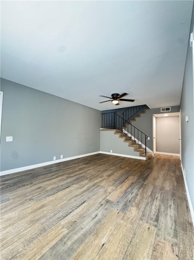 Photo - 1339 Parkside Dr