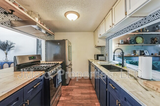 Photo - 502 Ivy Green Ln SE