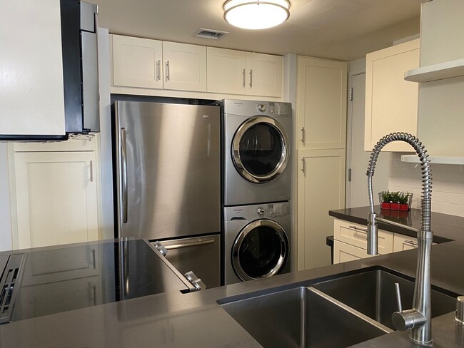 Harbor Square: Located in Downtown Honolulu - Harbor Square: Located in Downtown Honolulu Condo Unit 1805