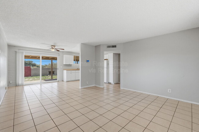 Photo - 210 S Alandale Pl