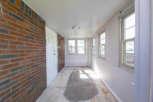 Photo - 3535 N Oxford St