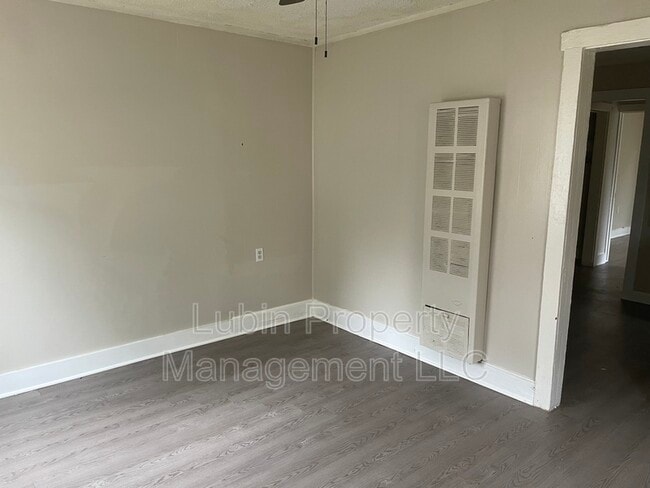 Photo - 1575 Cella St