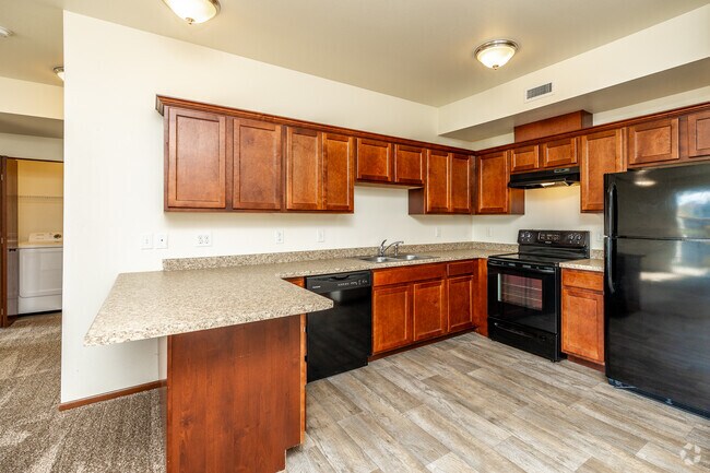 2BR, 1BA - 949 SF - Village Pointe