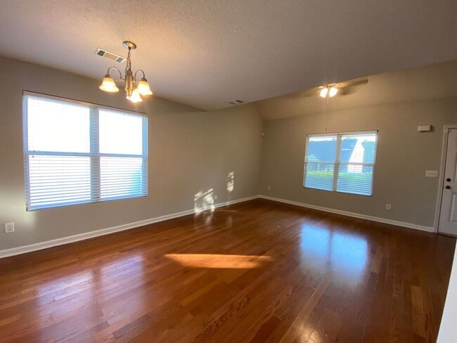 Photo - PRE-LEASING FOR AUGUST 2026!
