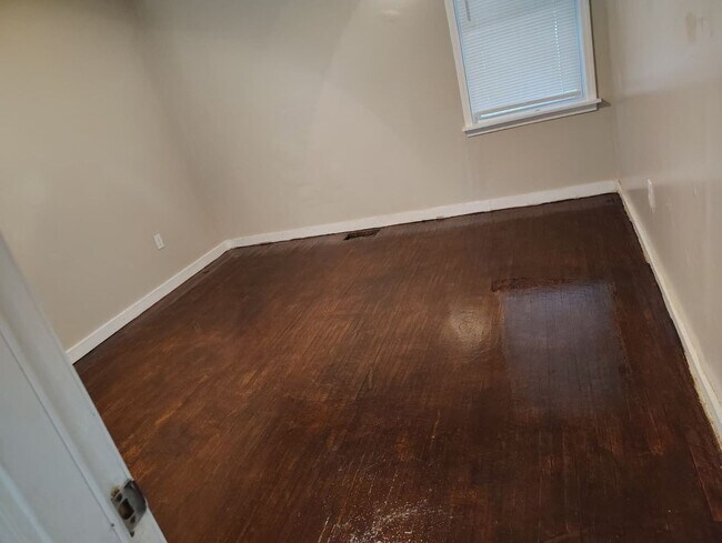 Photo - 4638 S McRaven Rd