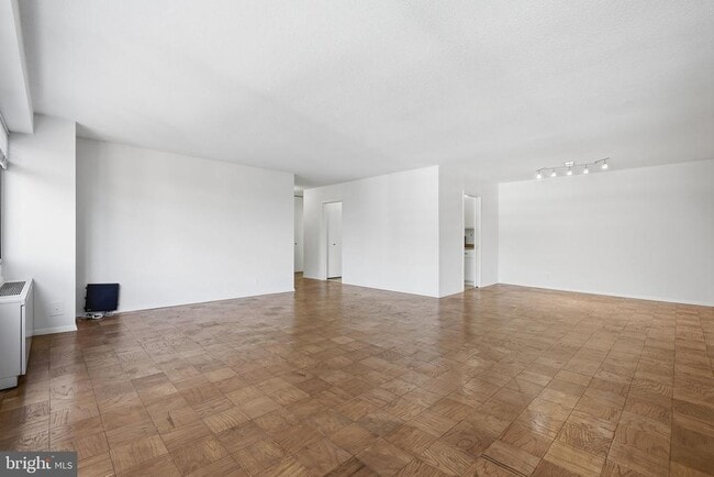 Building Photo - 5500 Friendship Blvd Unit 1719N