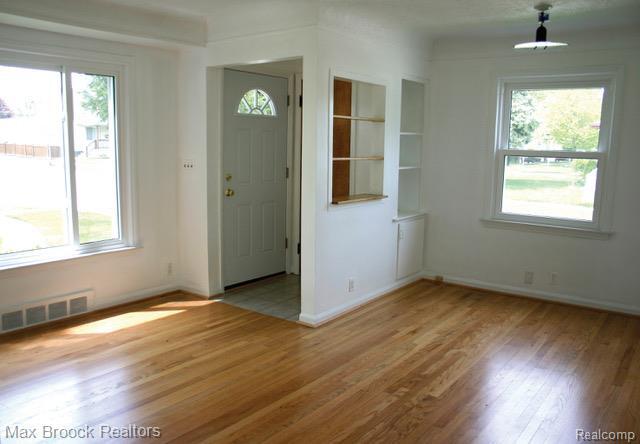 Photo - 3722 Elmhurst Ave