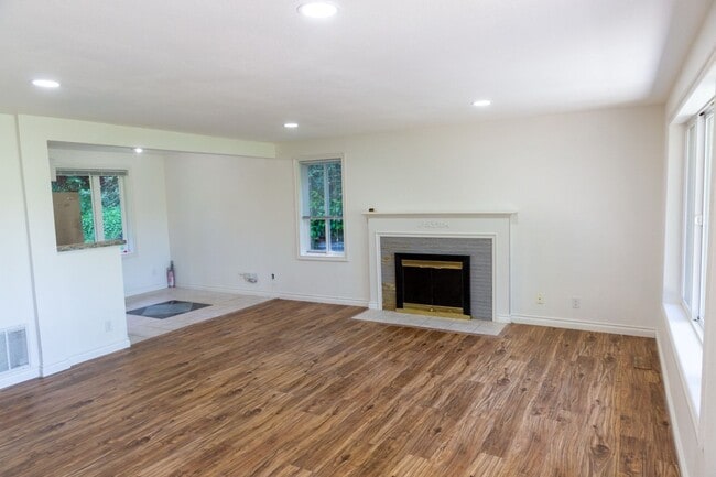 Photo - 17305 Dayton Ave