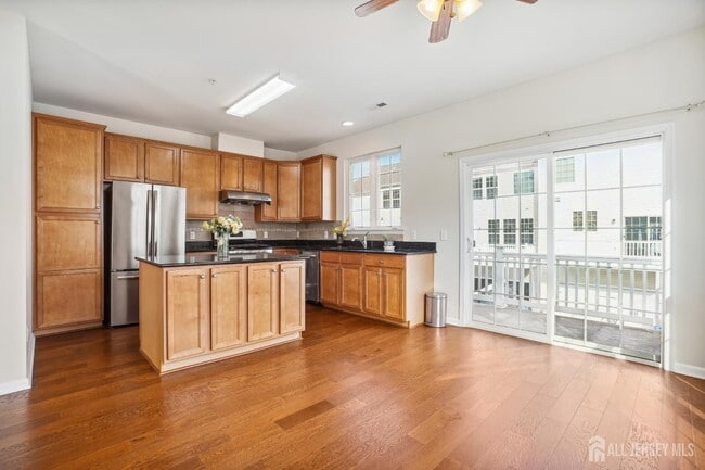 Photo - 1501 Gabriel Ln