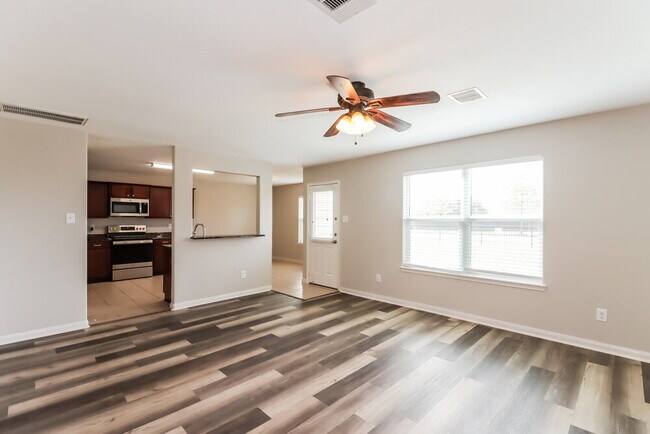 Photo - 6942 Garnet Trail Ln