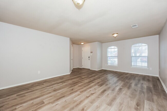 Photo - 522 Blueberry Hill Ln