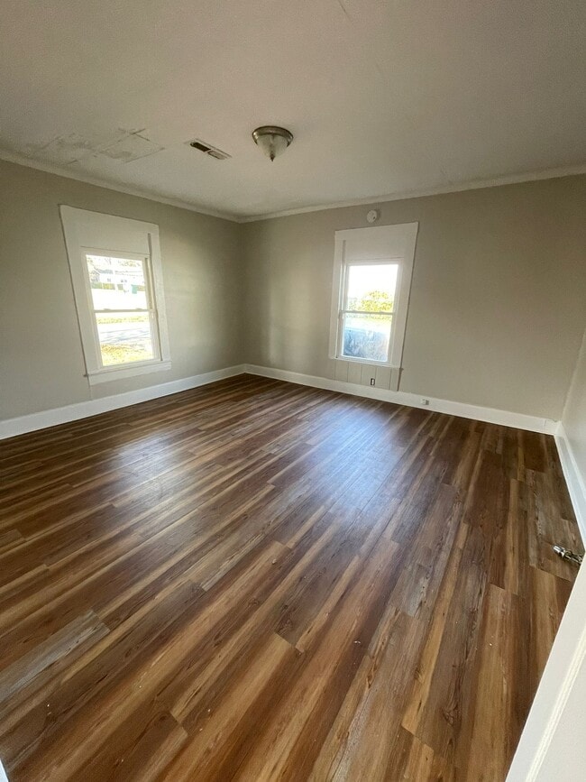Photo - 303 Prospect St