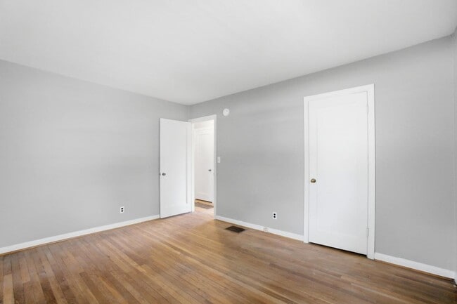 Photo - 3267 Walmar Dr