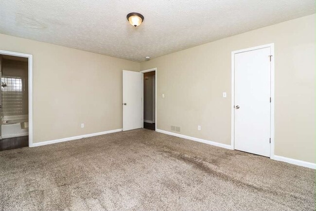 Photo - 3132 Robindale Rd