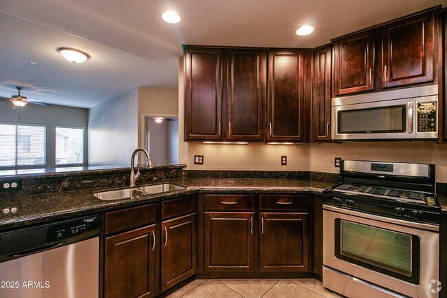 Building Photo - 5350 E Deer Valley Dr Unit 2268 Rental