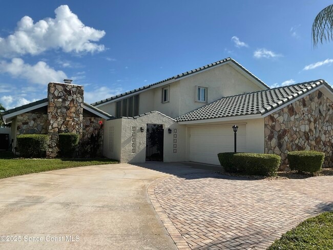 Photo - 215 Andros Ave