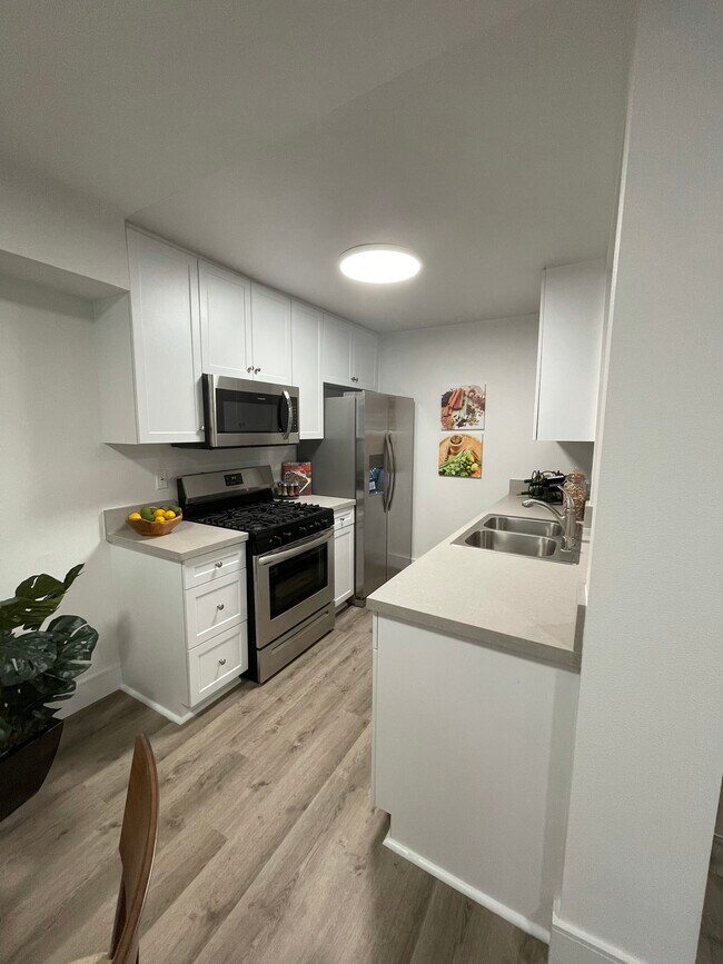 Photo - NEW 2 Bed, 2 Bath LOFTS! HEART OF KOREATOW...