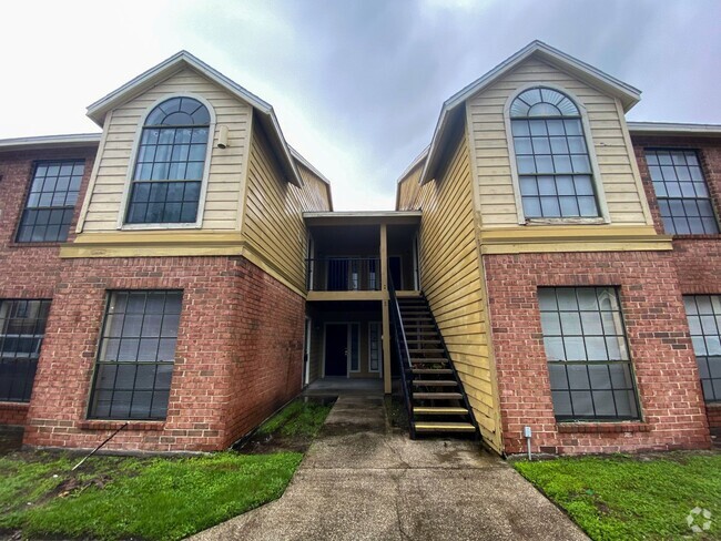 Building Photo - For Rent: 1 Bedroom, 1 Bath in a gated com... Unit 102 Rental
