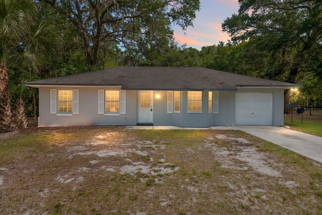 Building Photo - Country Living on 1 Acre – Move-In Ready 3 Bedroom Home in Reddick!
